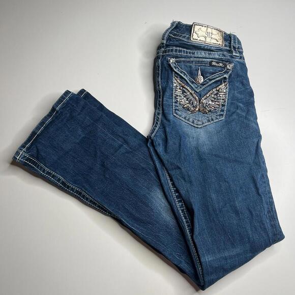 Miss Me Jeans Women’s 28 x 34 Boot Cut Blue Denim Wing Embellished Pockets M3080 - Picture 1 of 12